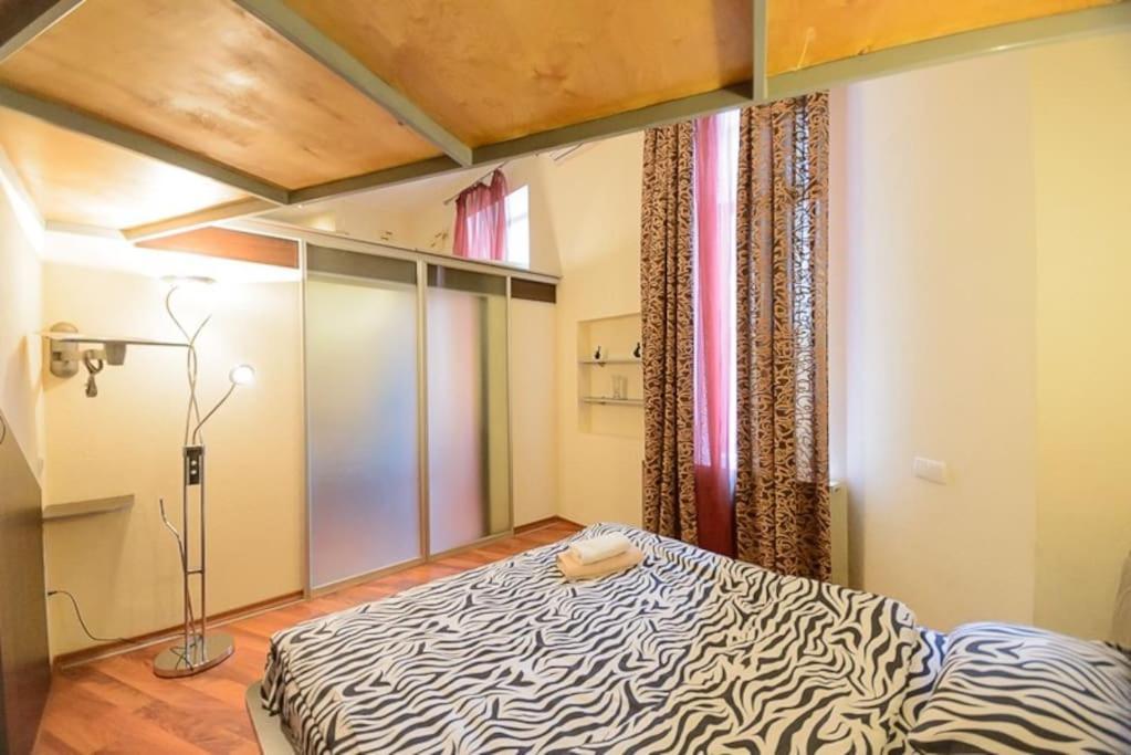 Comfortable Apartment On Mikhaylovskiy Lane Kiew Exterior foto